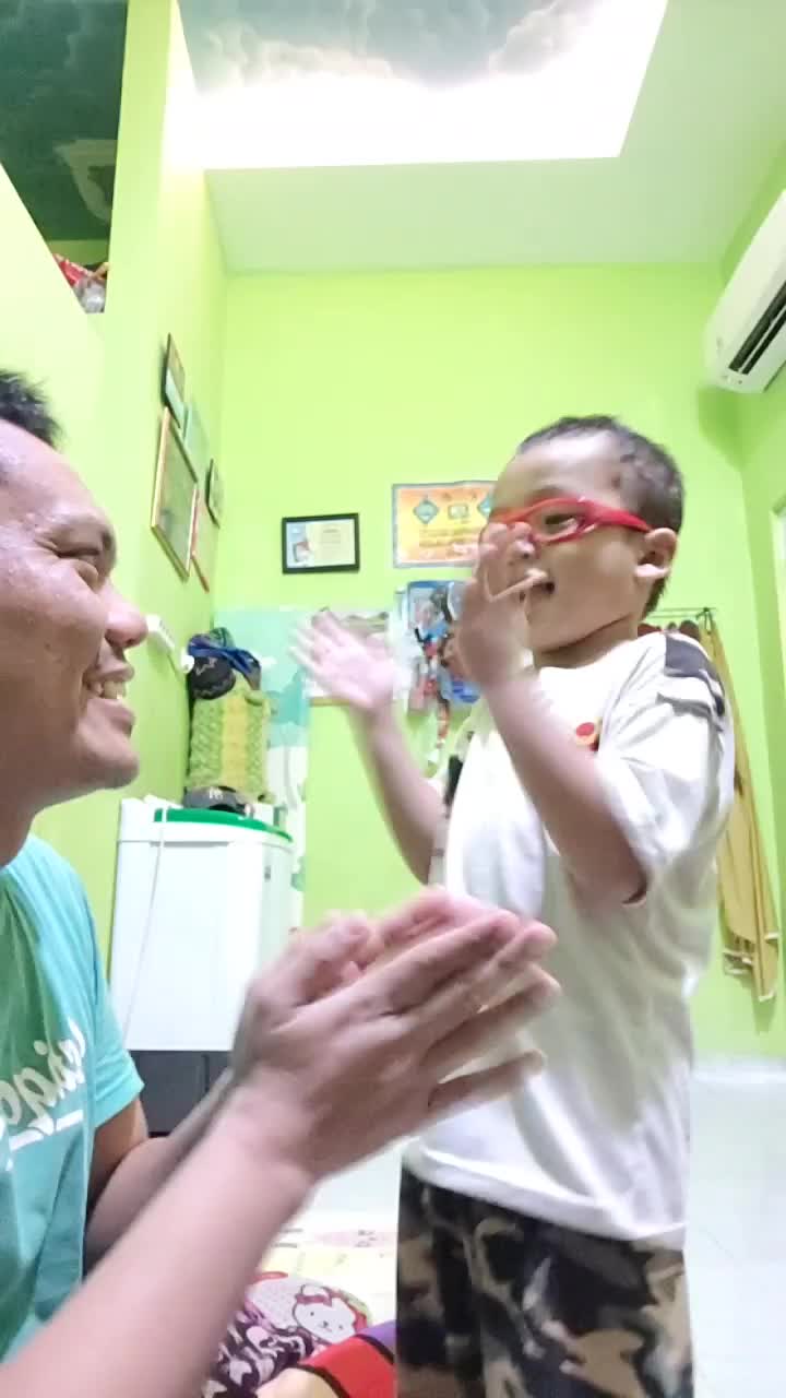 (Jadi Artinya) di buang sayang toLong bantu Love vote foLow share komen thanks for watching