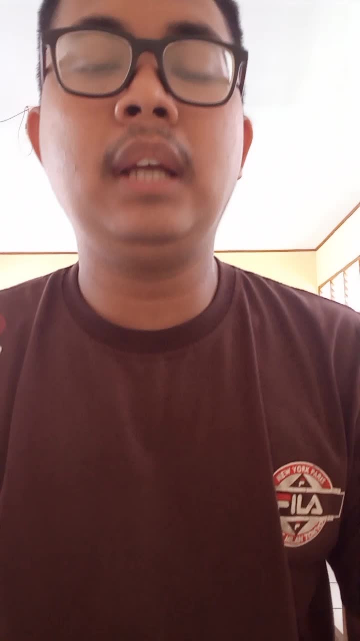 Ikbal Maulana, Cirebon, bernyanyi adalah semangatku disaat gundah #OnlineAuditionRisingStarIndonesiaDangdut