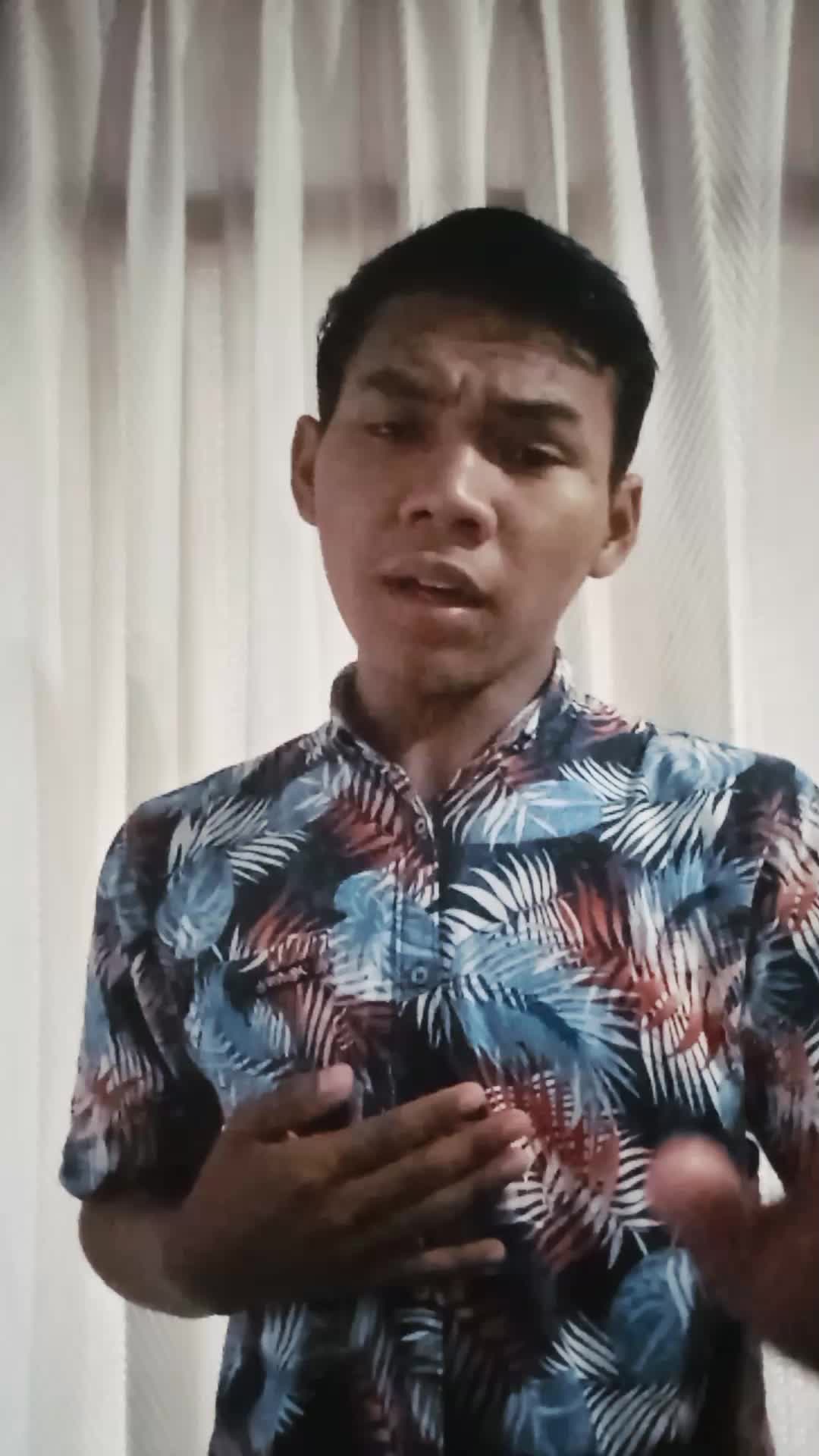 Bismillahirrahmanirrahim... Assalamu'alaikum wr. wb. Perkenalkan Nama Saya Dede Setiawan Umur saya 19 tahun Asal Saya Dari Jawa Barat