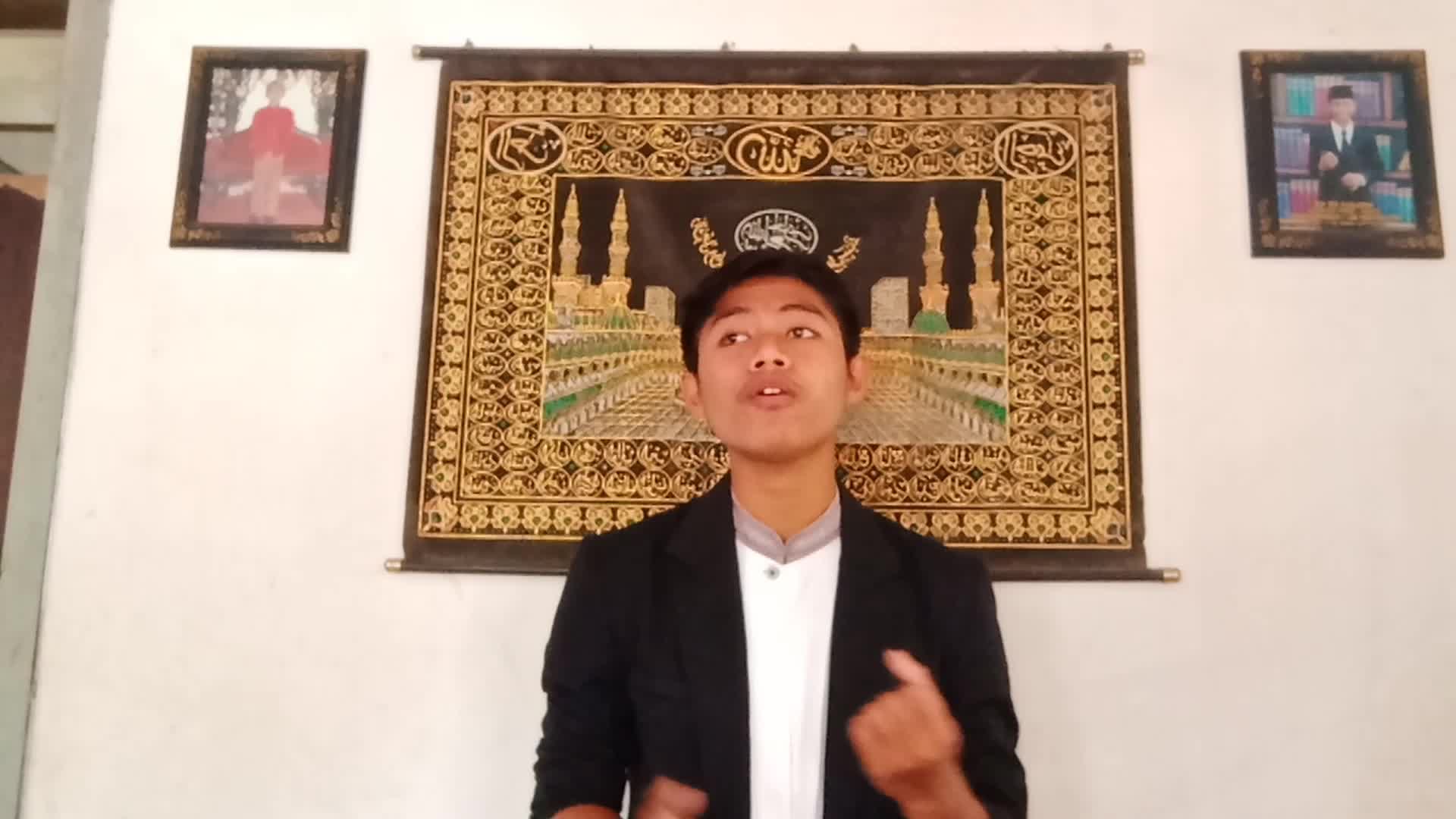 Untuk menyambut bulan yang penuh berkah,mari kita berkreasi diri dengan lantunan lagu islami. Alien Bahtiar #voiceoframadangtv