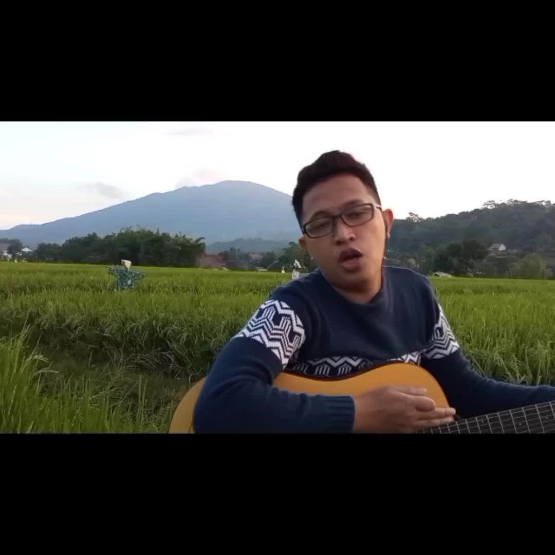 XFI2021 SOLO ARJUN RAMADAN  23 TAHUN UNGARAN (KAB.SEMARANG) MALAM BIRU(VOKAL) DAN ELANG (GUITAR)