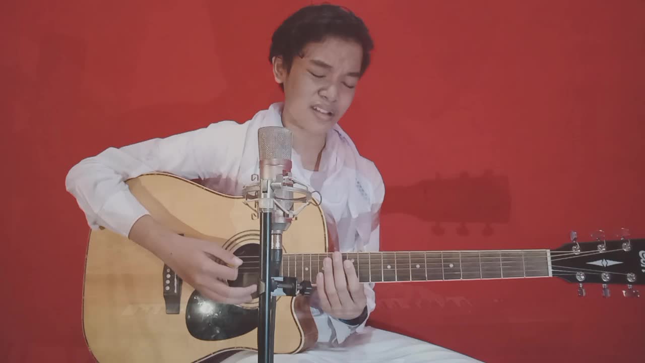 Hai kak,kami dari rivamal band membawakan lagu ungu sesungguhnya