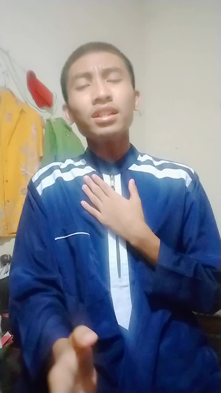 Bismillahirrahmanirrahim Nama:Ian Muhammad Bintang Pamungkas......Umur:18tahun......Kota asal: Makassar...... Judul lagu;Aisyah istri Rasulu