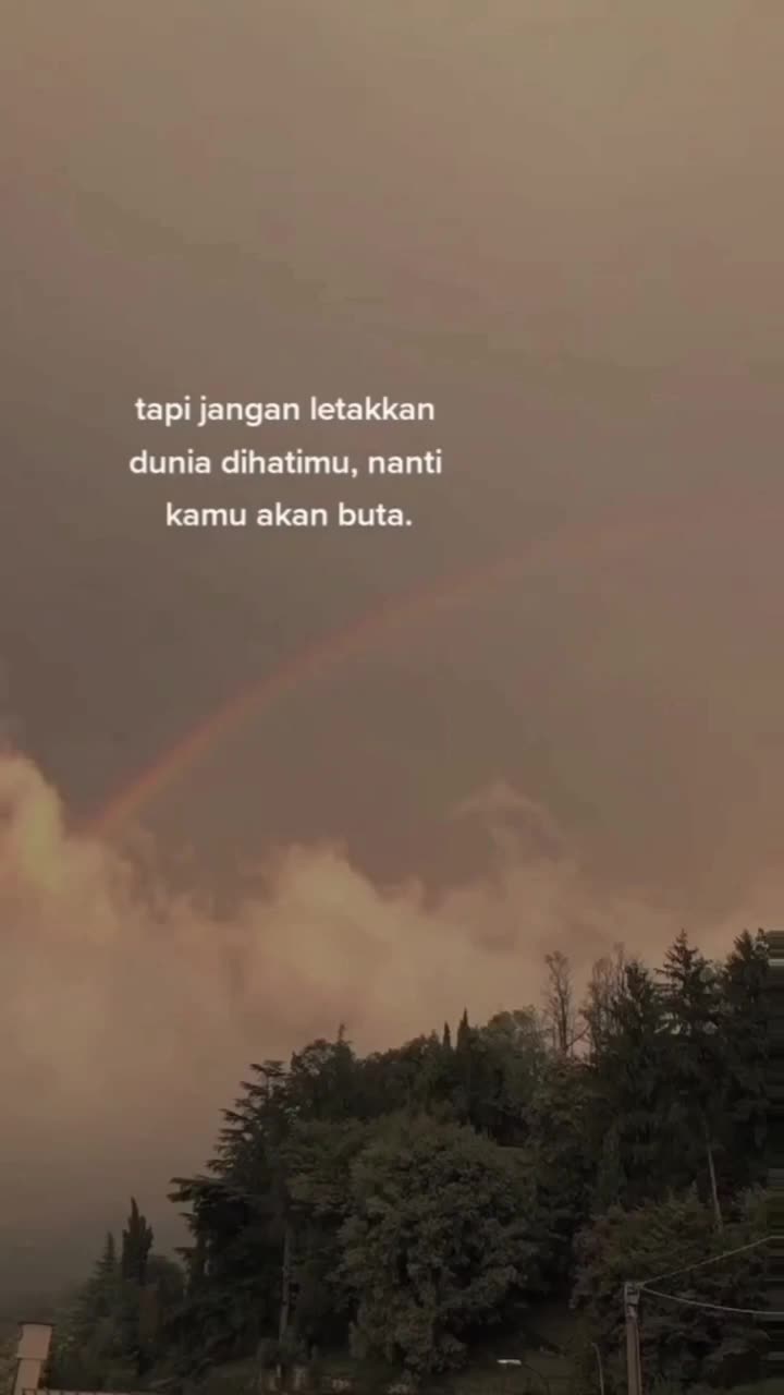 Punya dunia apalagi banyak boleh banget! Terpenting jaga niatnya semata-mata untuk mencari ridho Allah S.W.T 😇
