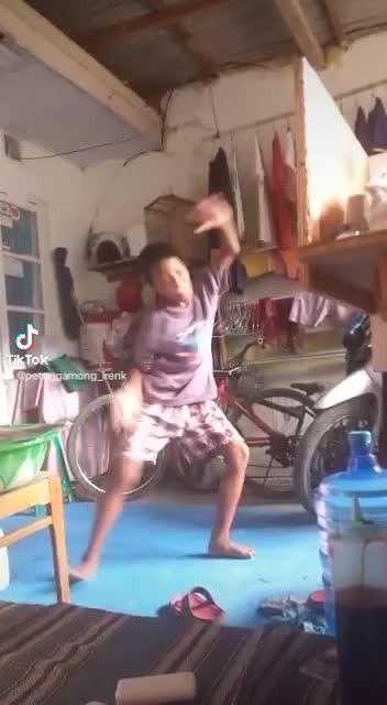 dadak merak petra ganong irenk