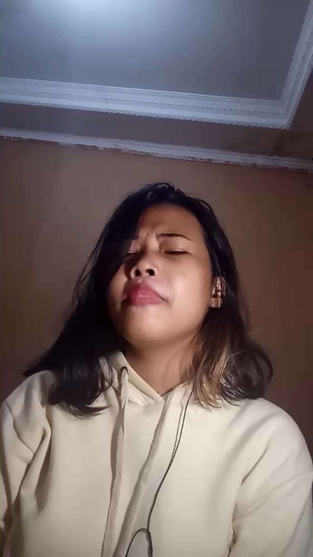 XFI2021 SOLO ADINDA SEKAR 22TH BEKASI SESAAT KAU HADIR - UTHA LIKUMAHUWA