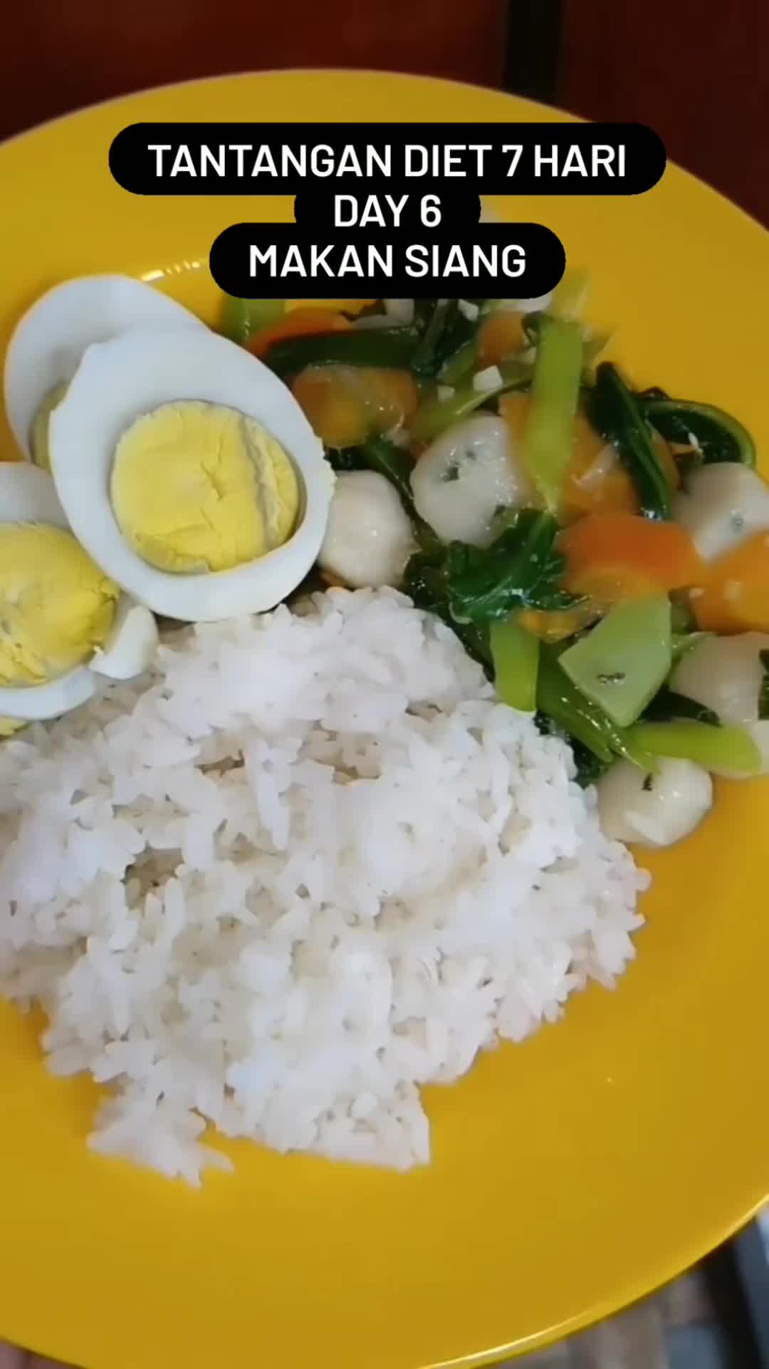 Makan siang kali ini rendah kalori tinggi protein dan serat, yg belum makan siang boleh cobain menu ini