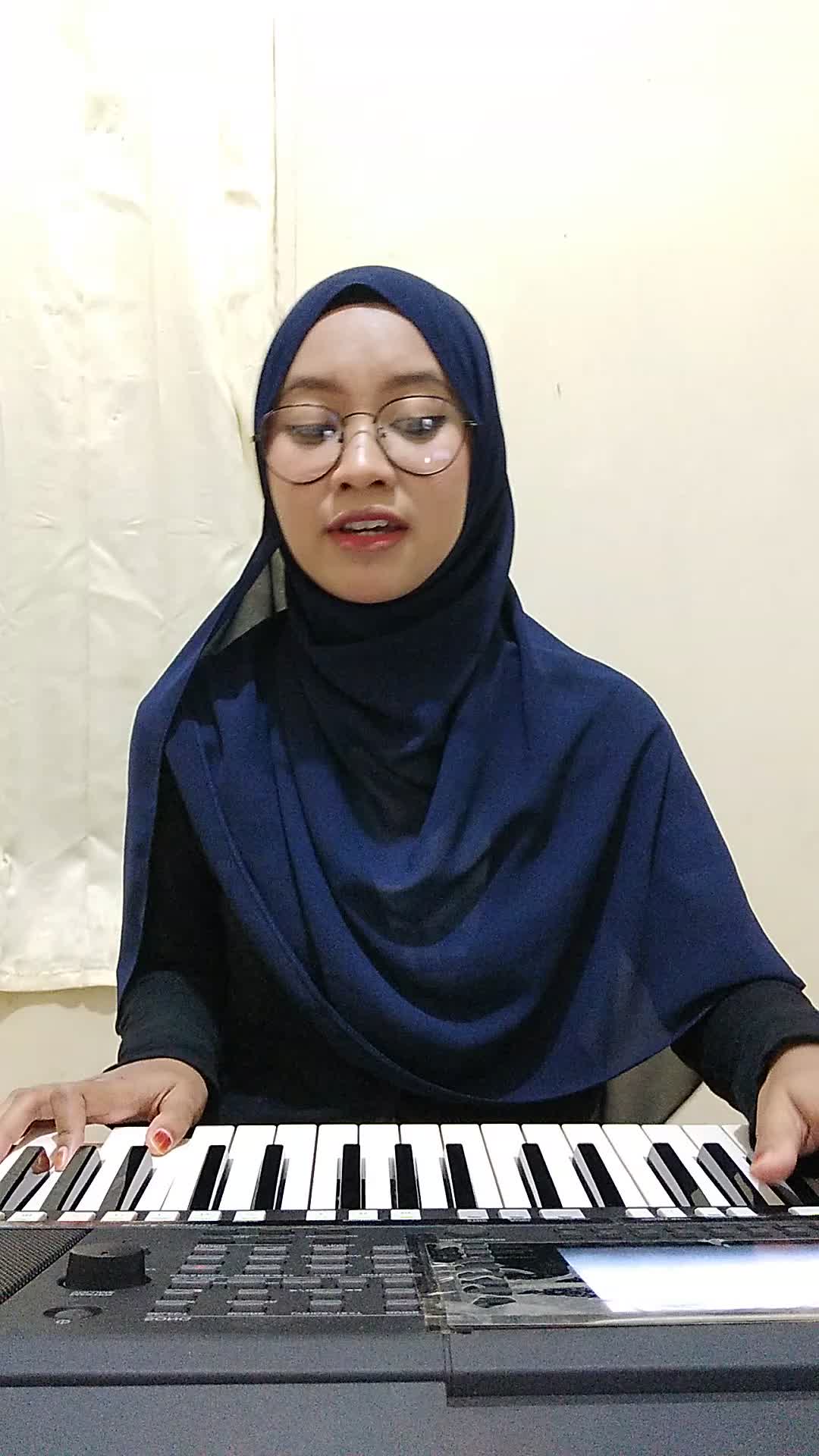 Rizqi khairunnisa (nisa), 23 tahun, Bogor,  Syaikhona