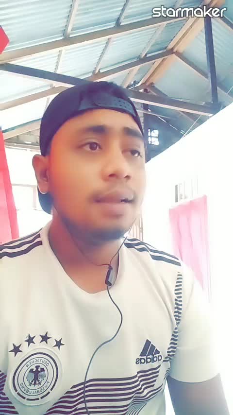 nama Akbar libati,umur 25 tahun asal kabupaten tobelo maluku utara,judul lagu hitam bukan puti.audisi rinsing star indonesia dangdut