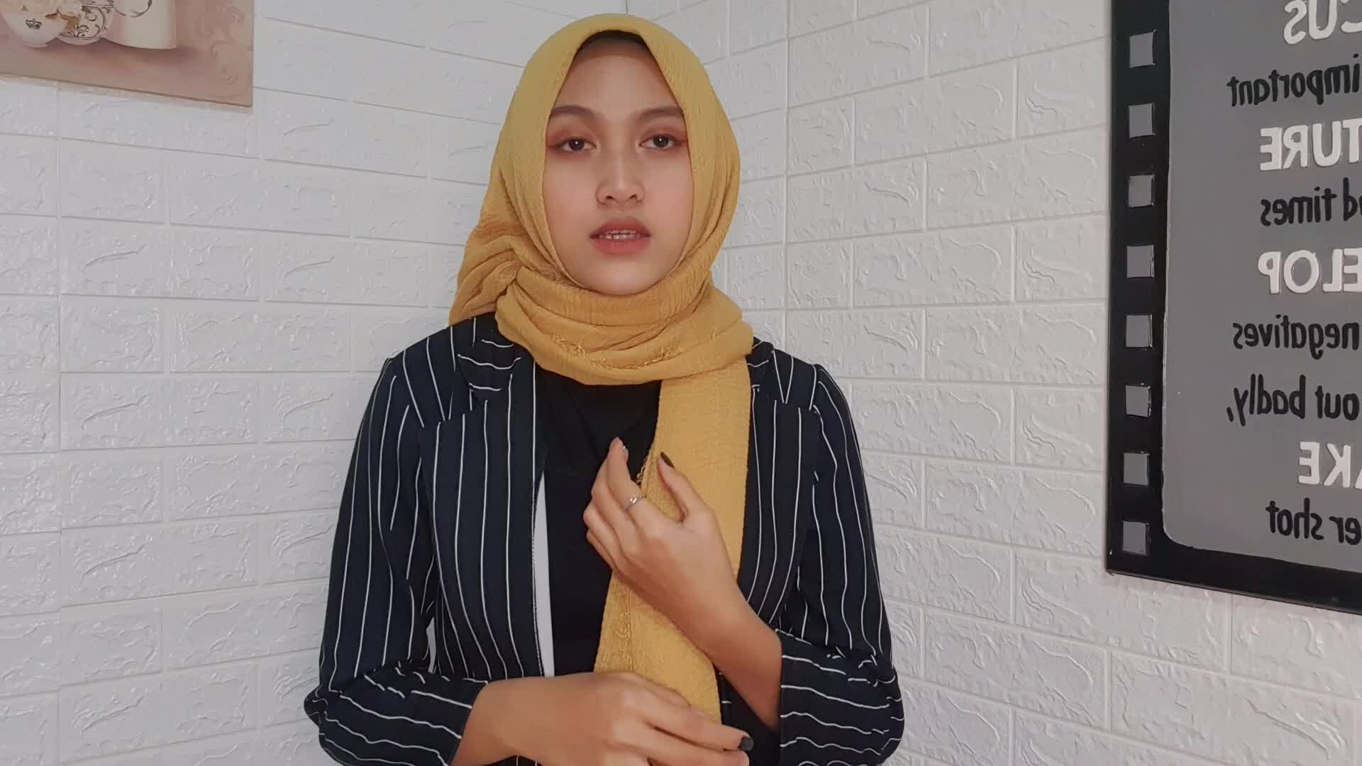 Neisya Azalia Ma'ruf (Tegal, 16 Tahun) Jangan Rubah Takdirku - Andmesh