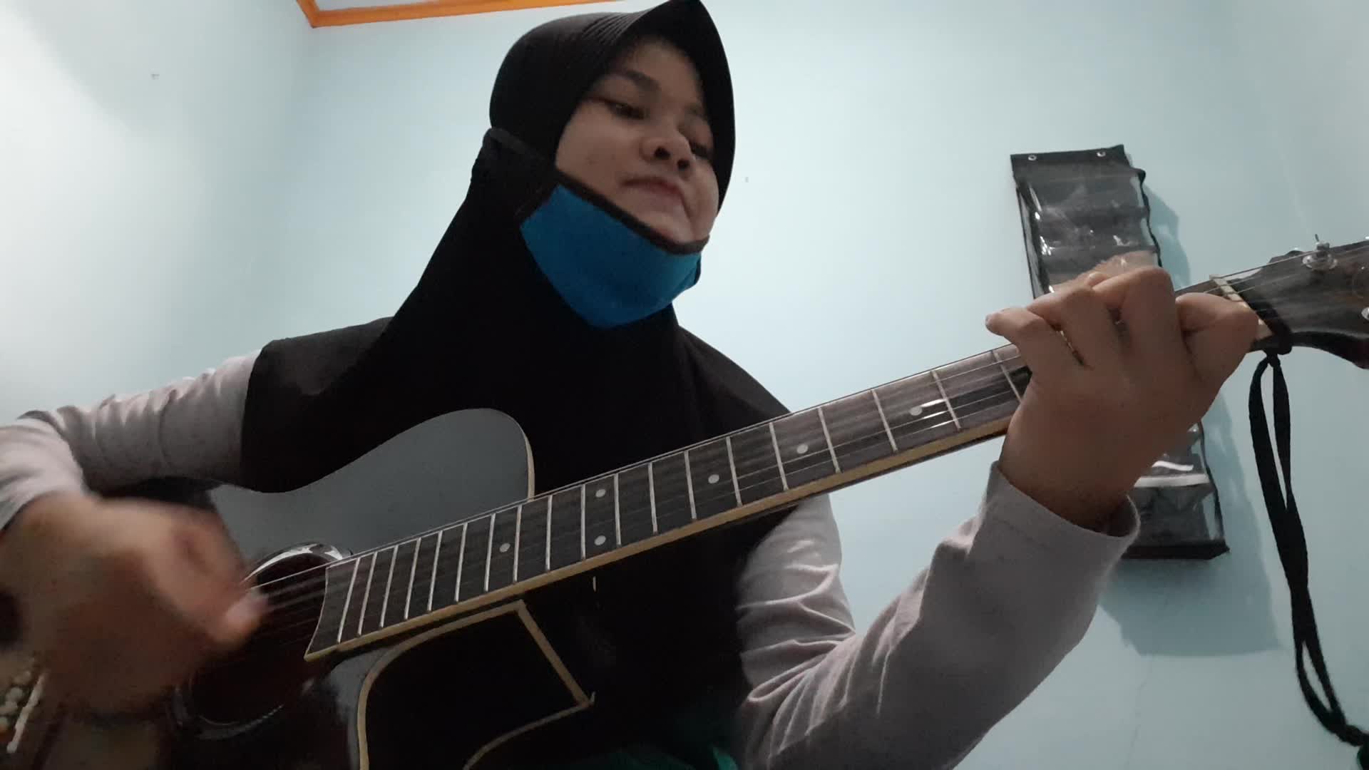 Dewi Purnama Rahayu//Cover_Maudy_Ayunda:Tiba-tiba Cinta Datang