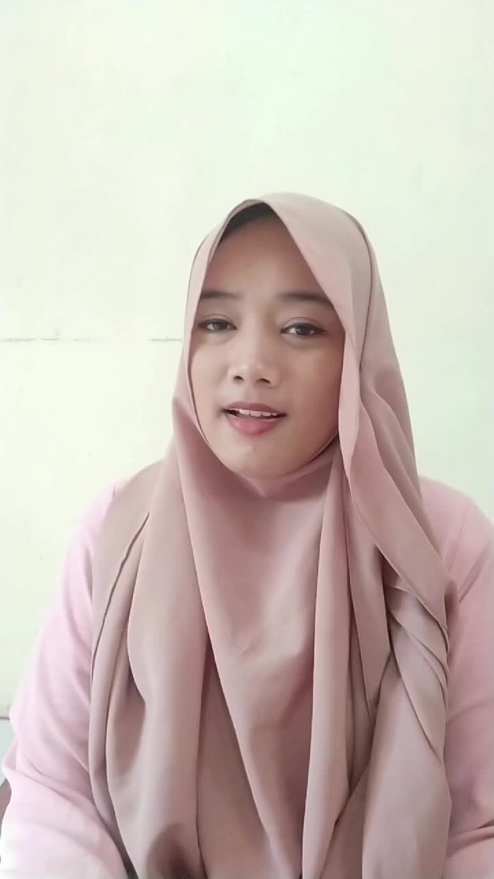 nama shelviyana|umur 24 tahun | kota pontianak , kalimantan barat | judul sholawat kullul qulub & qoddukal mayyaz 