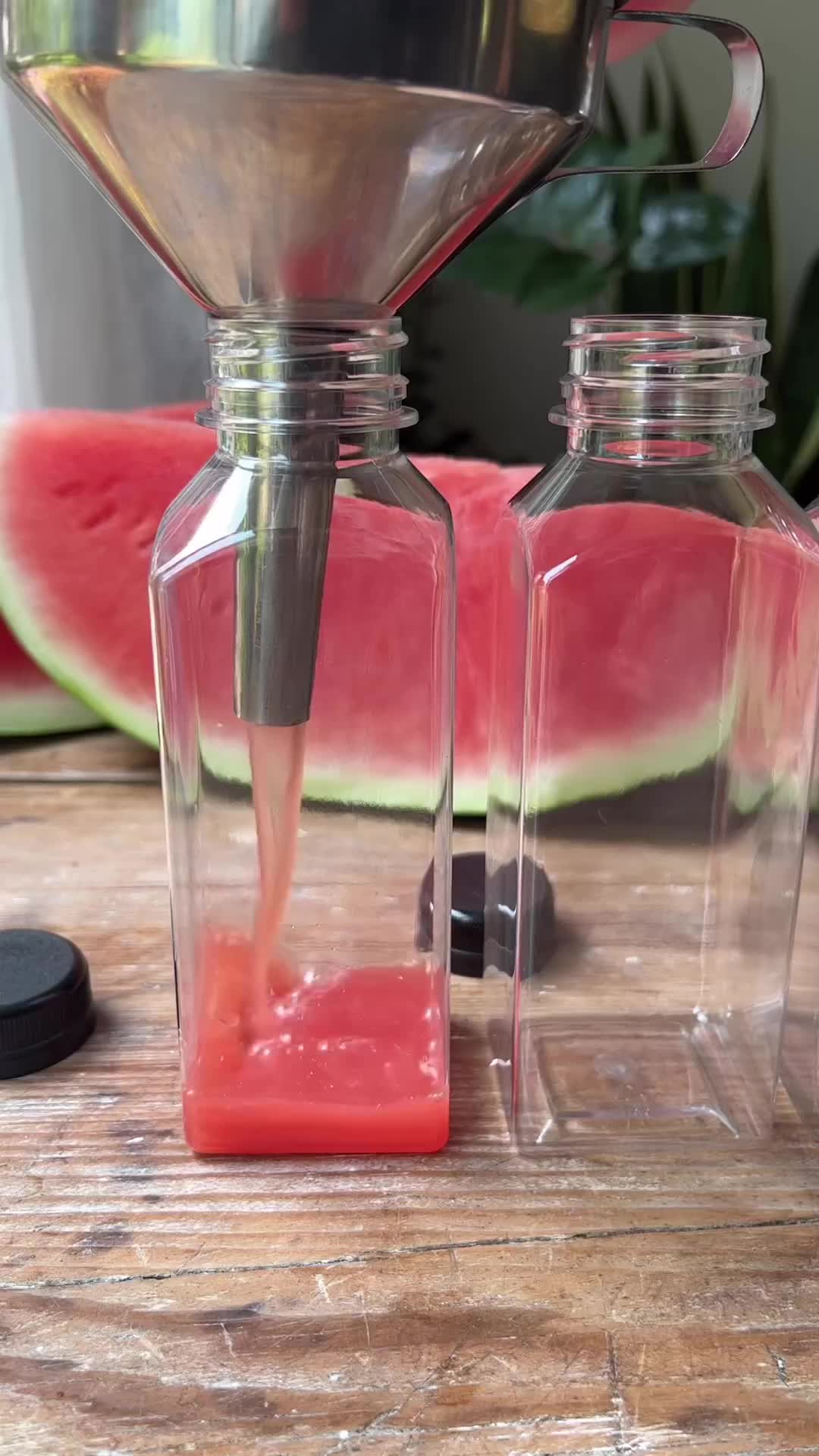 Bikin jus semangka ternyata gampang banget lhoo