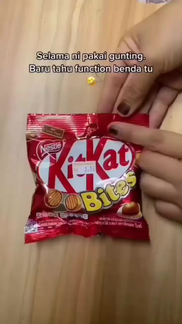 Siapa Yang Baru Tahu Fungsi Bolongan Ini?