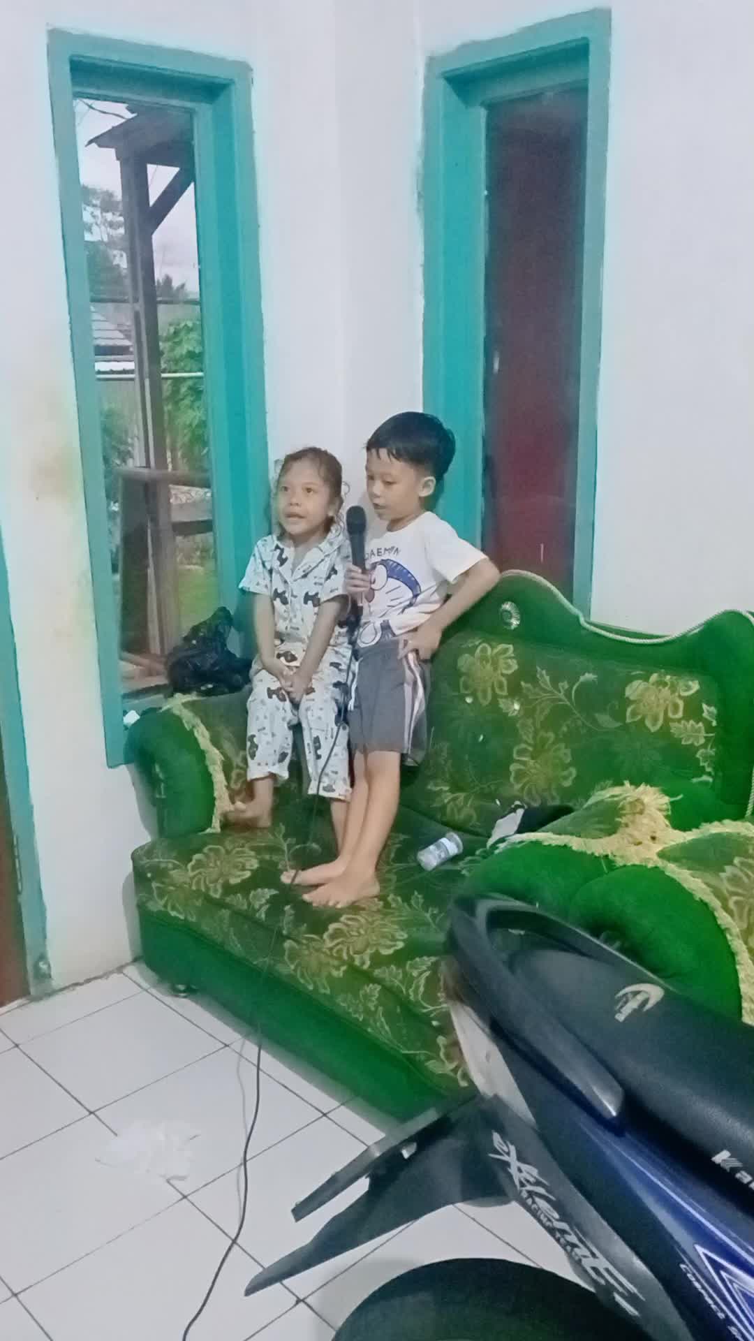 lagi karaoke