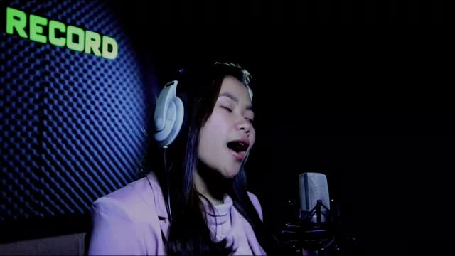 ELSA KDI202O COVER TANPA BATAS WAKTU, YUK BANTU VOTE UNTUK COVER INI, KALIAN PASTI BAPER BANGET, PASTI INGAT KISAH SILAM. DAN CAIR DENGARNYA