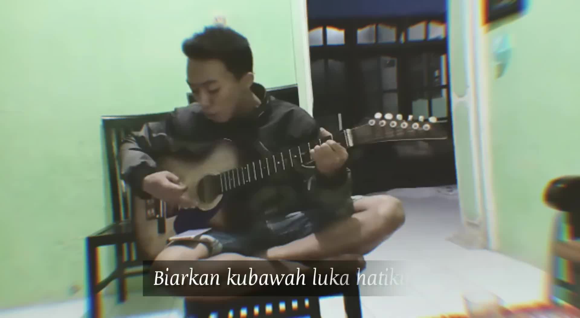 NAMA SAYA HADIONO UMUR 25 ASAL SITUBONDO, SAYA AKAN NYANYI DENGAN JUDUL LAGU GAUN MERAH DARI SONIA #ONLINEAUDITIONRISINGSTARINDONESIADANGDUT