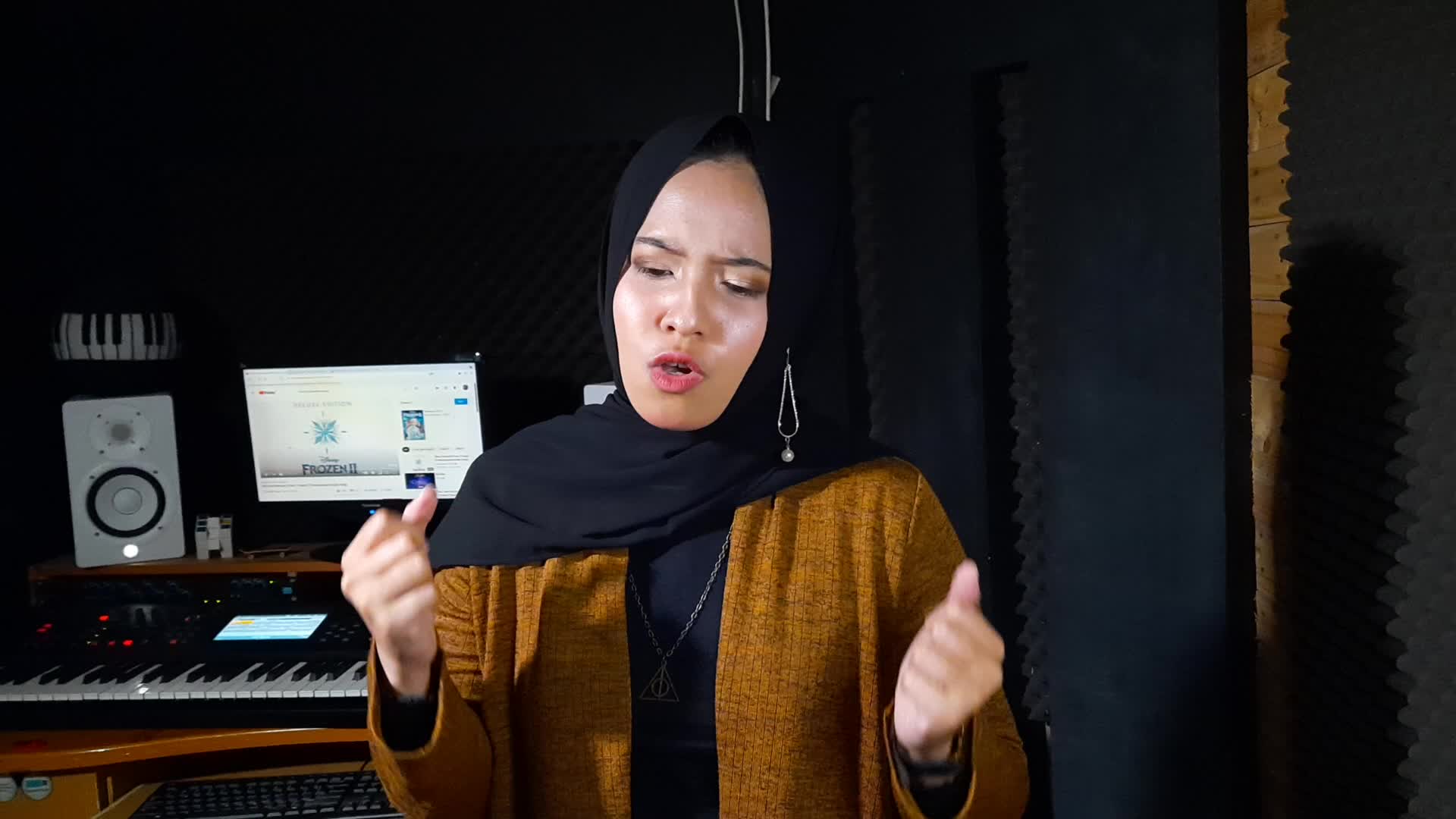 XFI2021 SOLO AMALIA PUTRI 21 YOGYAKARTA PART OF THE WORLD & INTO THE UNKNOWN