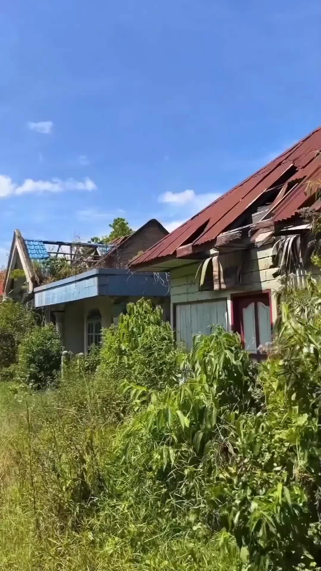 Desa mati di kaki Gunung Sinabung 🥲 Desa Berastepu, Kabupaten Karo, Sumatera Utara dulunya ramai