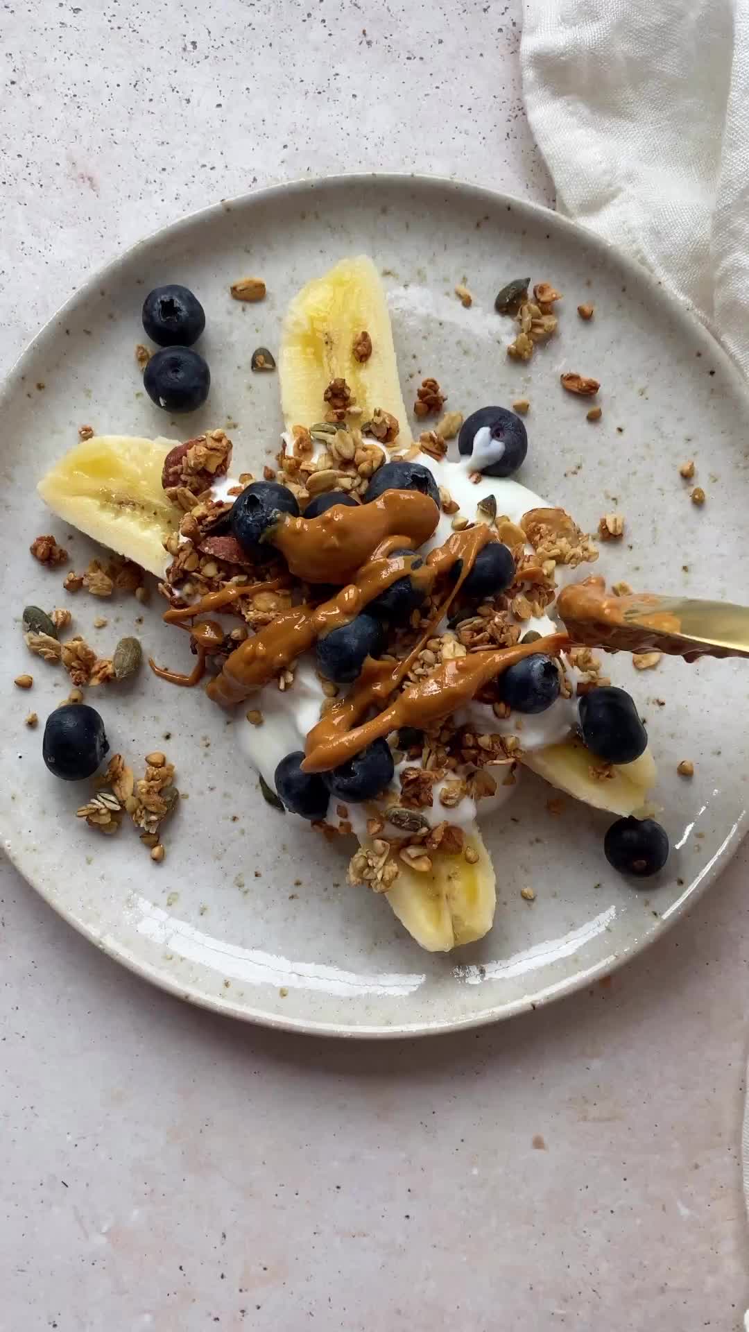 Sarapan pake banana split🤩