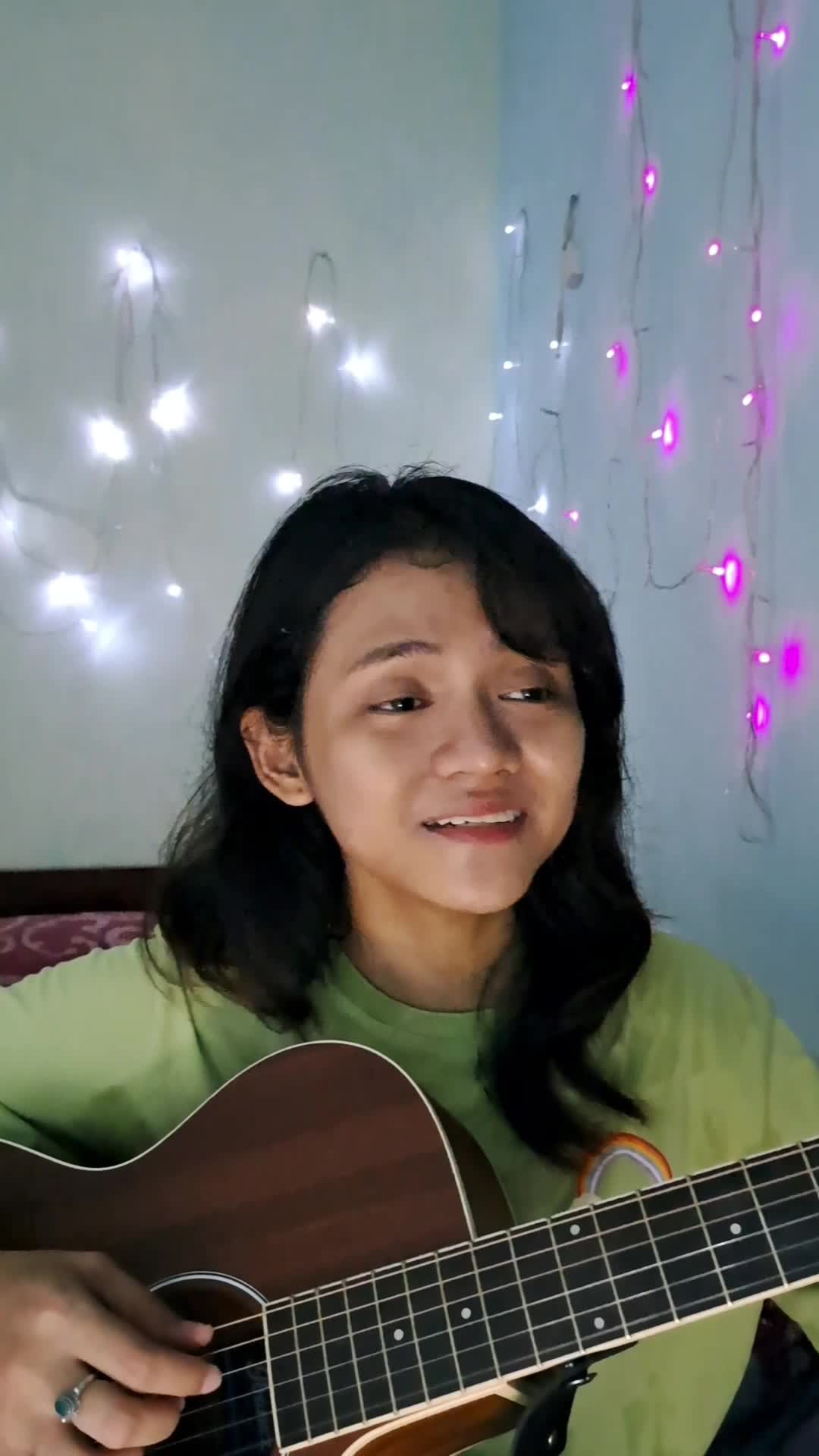 lagi sedih krna ga lolos audisi XFACTOR 😭 ga tau aja faktor x ku apa..mencoba peruntungan lain..smga yg ini menang
