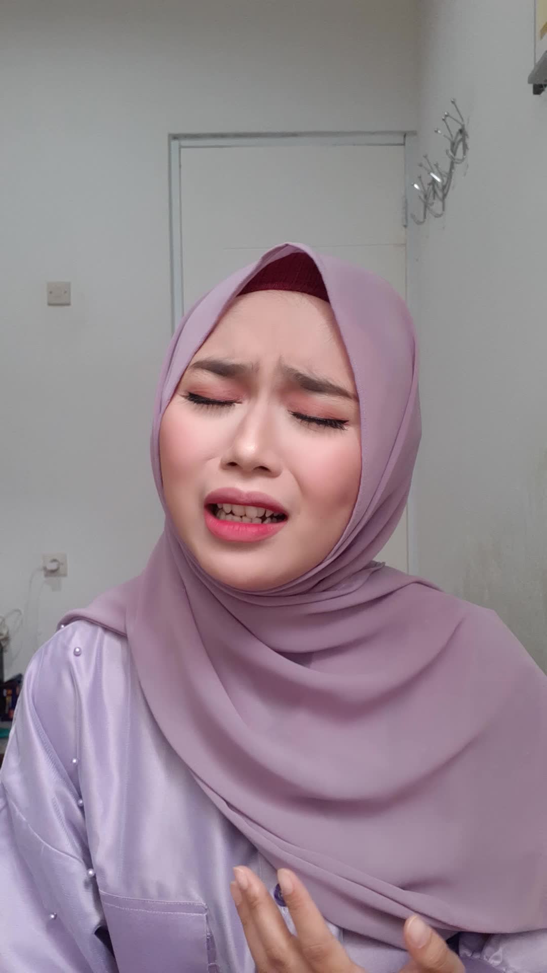 UCHI QOLBY_27 TAHUN_BANDUNG_BIDADARI SURGA