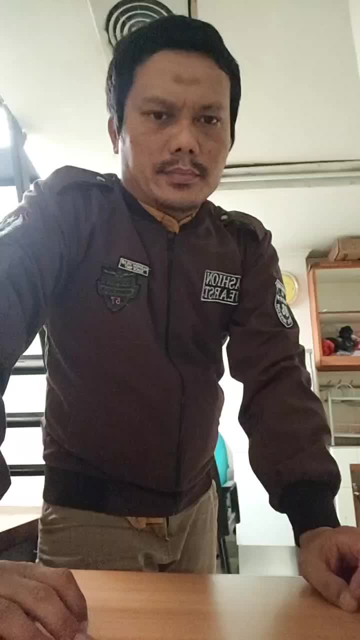 (Sampai kaLian punya kerjaan yg Lebih baik) di buang sayang toLong bantu Love vote foLow share coment thanks for watching