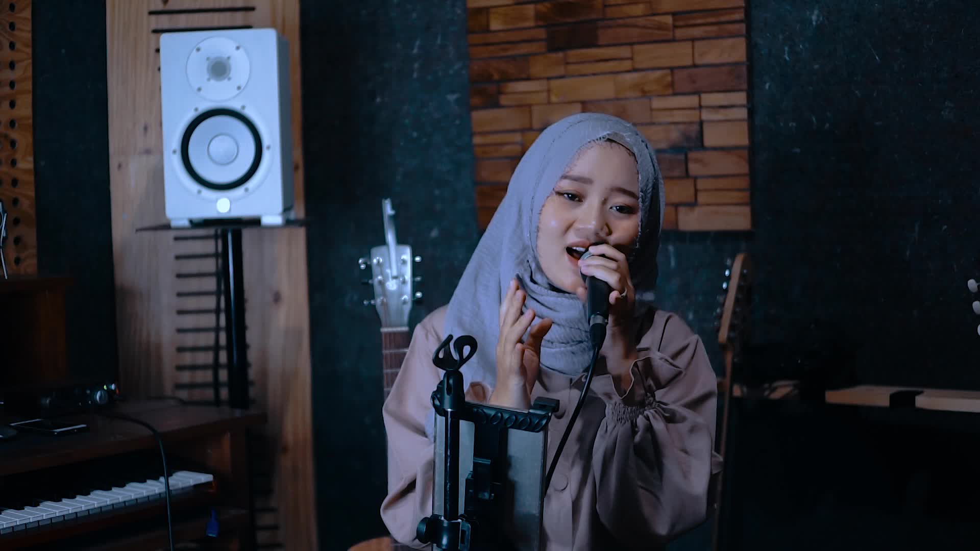 SUARA HATI - JANGAN LUPA VOTE YA TERIMAKASIH