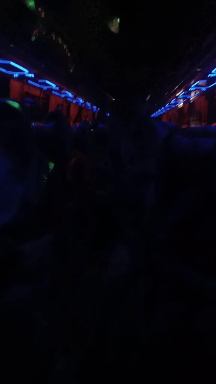 Sewa bus pariwisata 