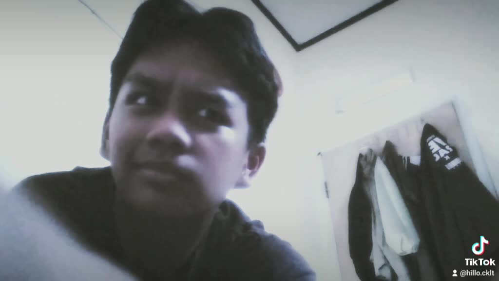 ini gua gabut bgt cok.hehe,knalin nama gua rassya,asal kuningan jabar.Gua pen masuk fipi anjrit,please caranya gmnnn weh