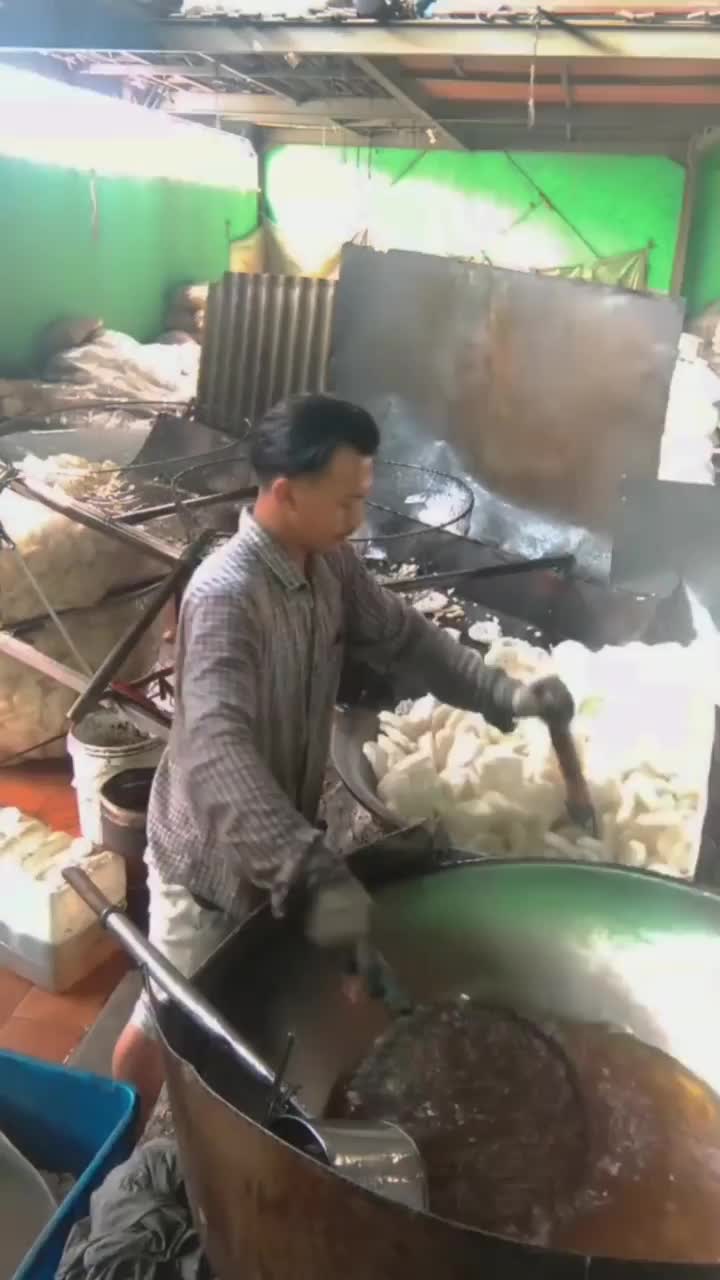 Proses Membuat Krupuk Putih