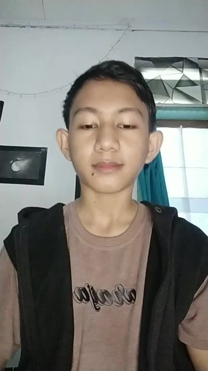 Adrian kota kendari 17 tahun "mengejar badai" # TINBS