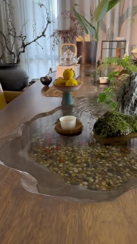 Kolam meja atau meja kolam?