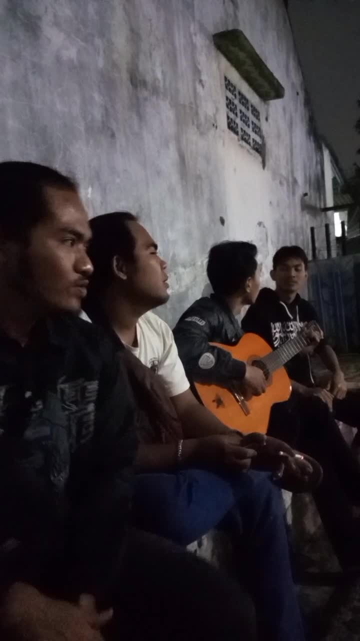 Noah Menghapus Jejakmu Cover