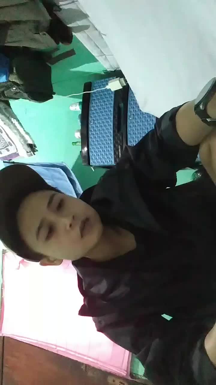 aslmkm prknlkan nama saya mira tiana dari kota garut usia 33 tahun saya mmbwakan lagu lara difky khalif