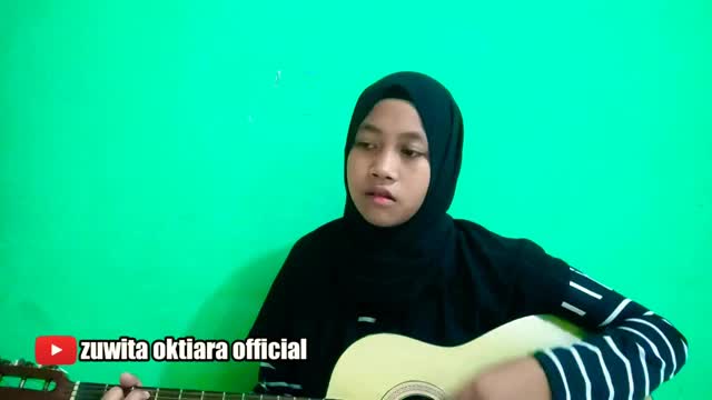 assalamualaikum teman teman saya ZUWITA OKTIARA umur 16thn saya berasal dari MEDAN dan judul lagu yg saya bawakan adalah robbi kholaq 