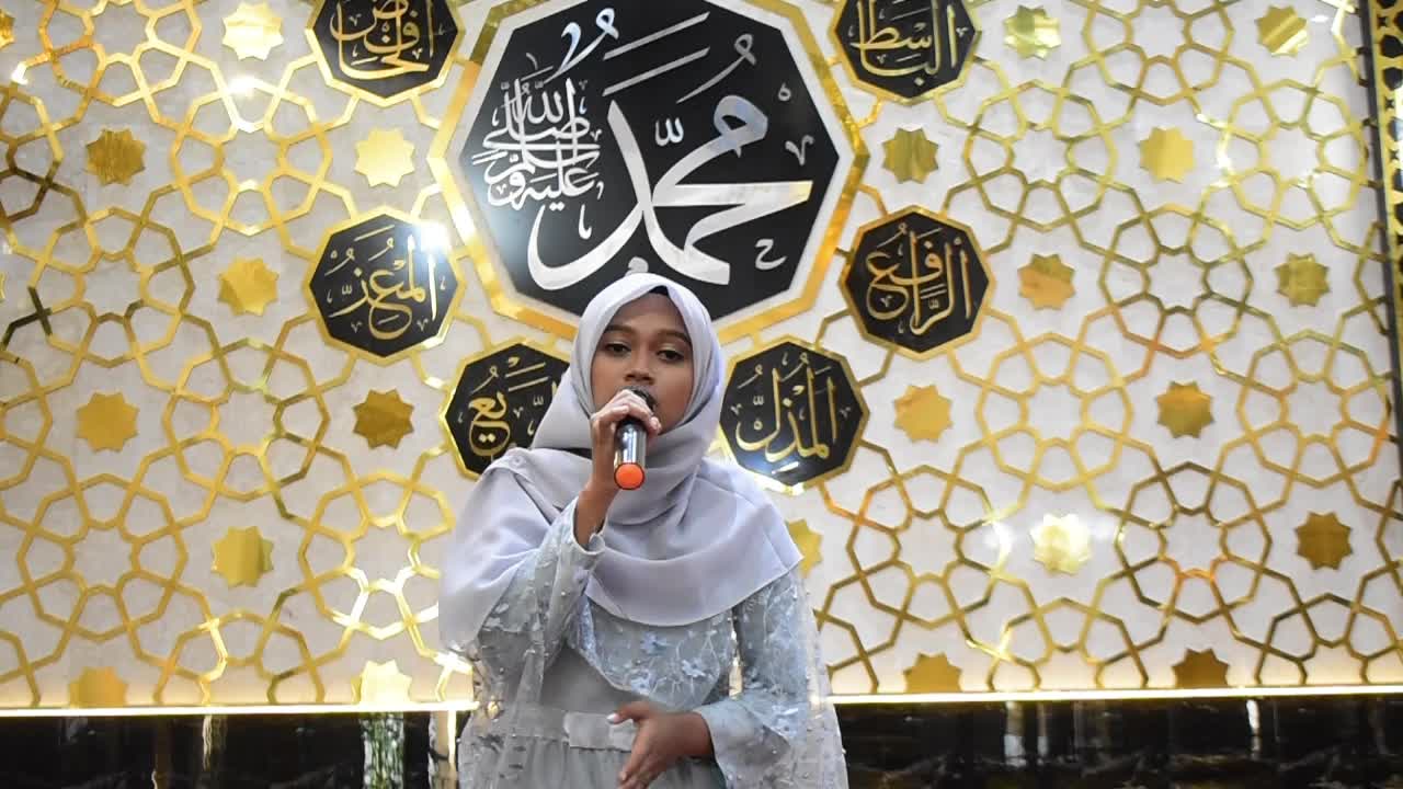 Nama: FITROH NURHIDAYATI, Usia: 15 Tahun, Asal/Kota/Prov: MAN KOTA SORONG,PAPUA BARAT., Syiar Melalui Syair #voiceoframadangtv