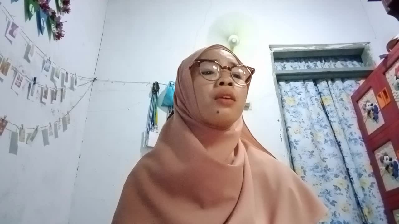 Assalamu'alaikum wr WB. Perkenalkan Nama : Saidahsaeni    Umur : 20 tahun   Alamat : Indramayu provinsi Jawa barat. judul : Ya Habibal qolbi