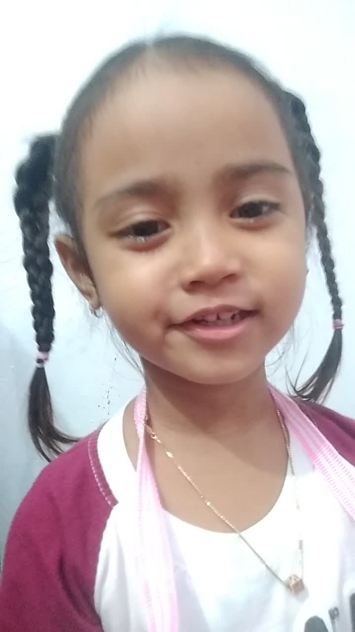 بِسْمِ اللَّهِ الرَّحْمَنِ الرَّحِيمِ

Cover Theme Song Ikatan Cinta (Tanpa Batas Waktu) - Nayra Nafisha Khirani (3 tahun).