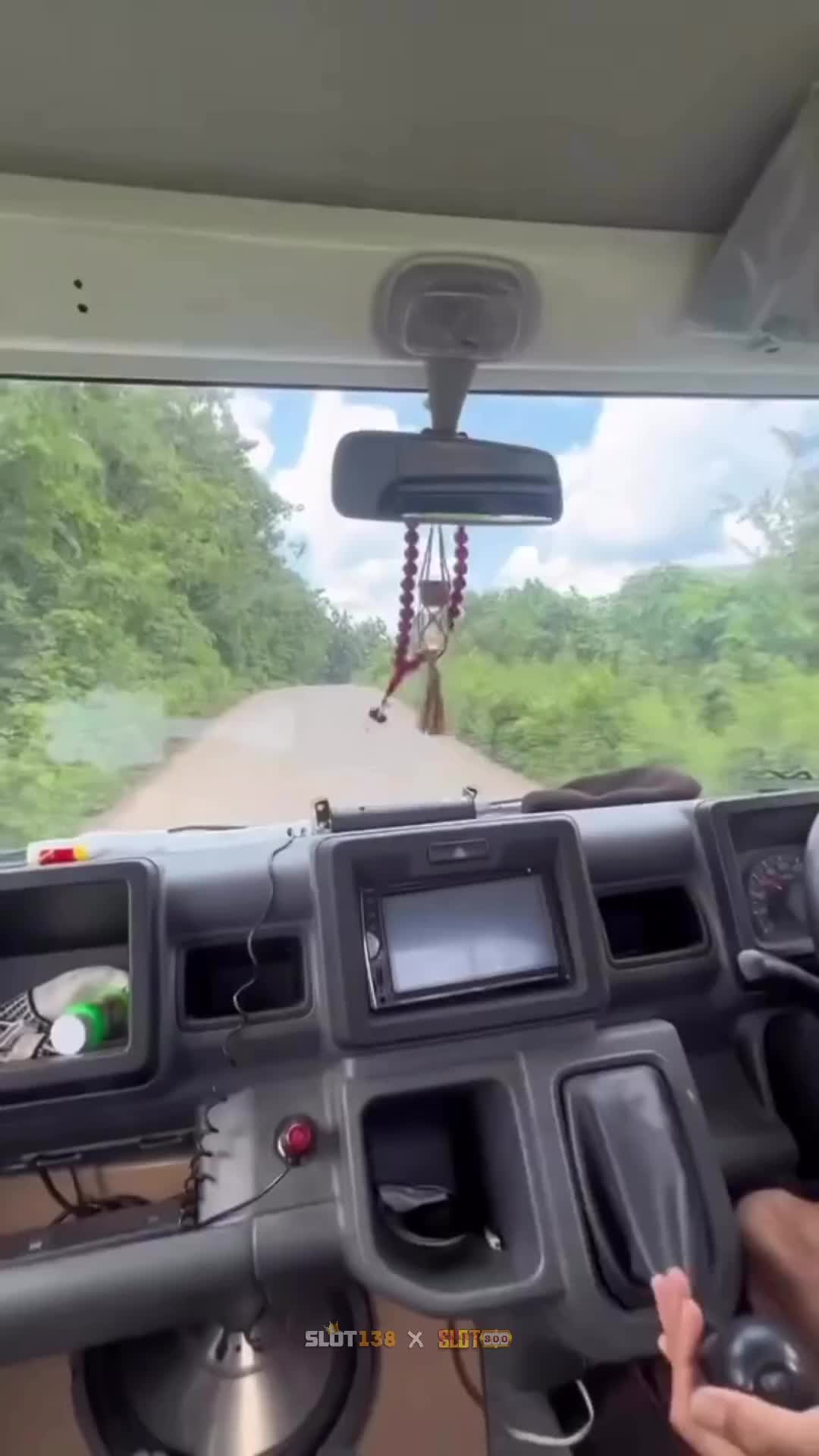 mobilnya demam