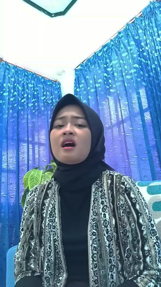 Mungkin ku trauma. Kegagalan demi kegagalan, jera terluka :)
Indah Mutiara Cahya_22 Tahun_Karawang
#OnlineAuditionRisingStarIndonesiaDangdut
