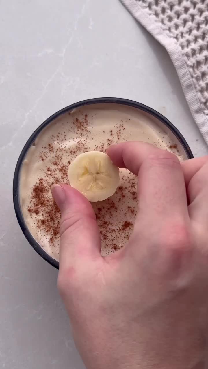 Pisang + Caramel jadi overnight oats! cocok buat sarapan sehat