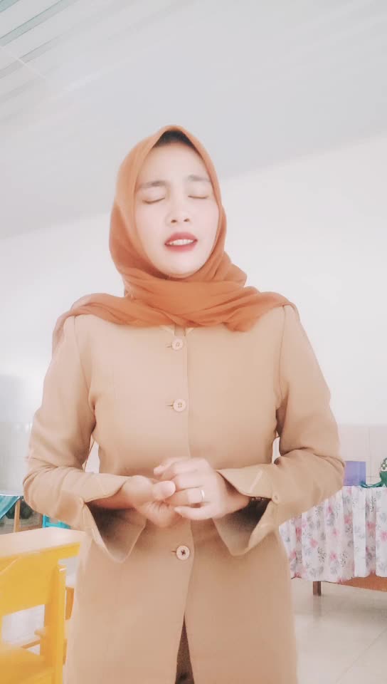 KDI 2021 LILI PARAMIDA, SUMATERA SELATAN, 22 TAHUN, JUDUL : TERKESIMAH #ONLINEAUDITIONKDI2021