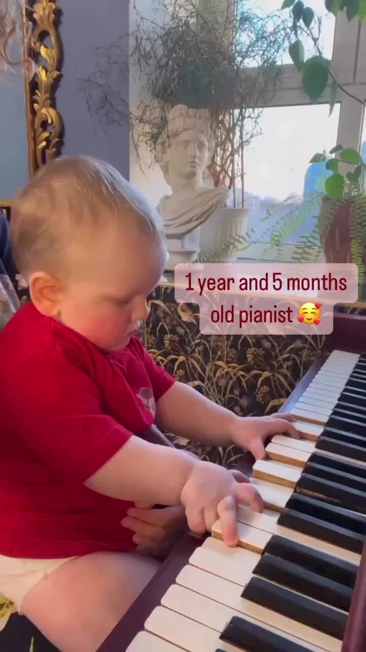 udah kenal piano sejak dini