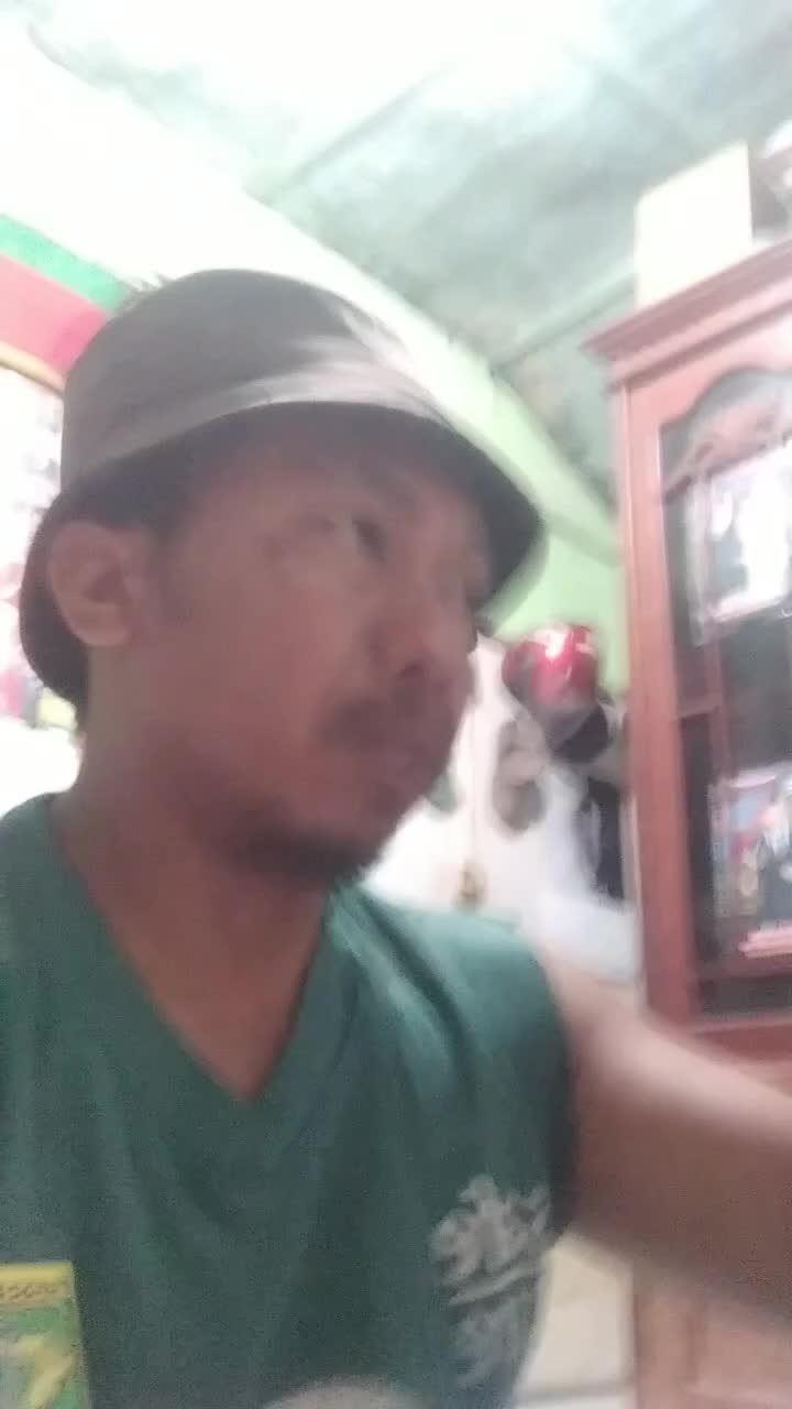 cinta itu butuh perjuangan,namun cinta itu juga tak harus memiliki seutuhnya