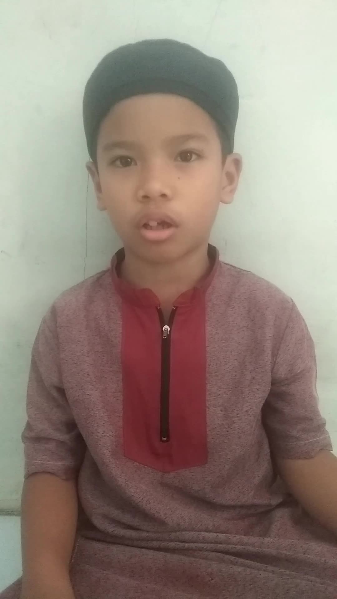 Assalamualaikum.. Nama saya Ali Hasan. usia saya 8 tahun. Saya berasal dari Cibinong Bogor. Doakan saya ya agar bisa ke tahap selanjutnya..