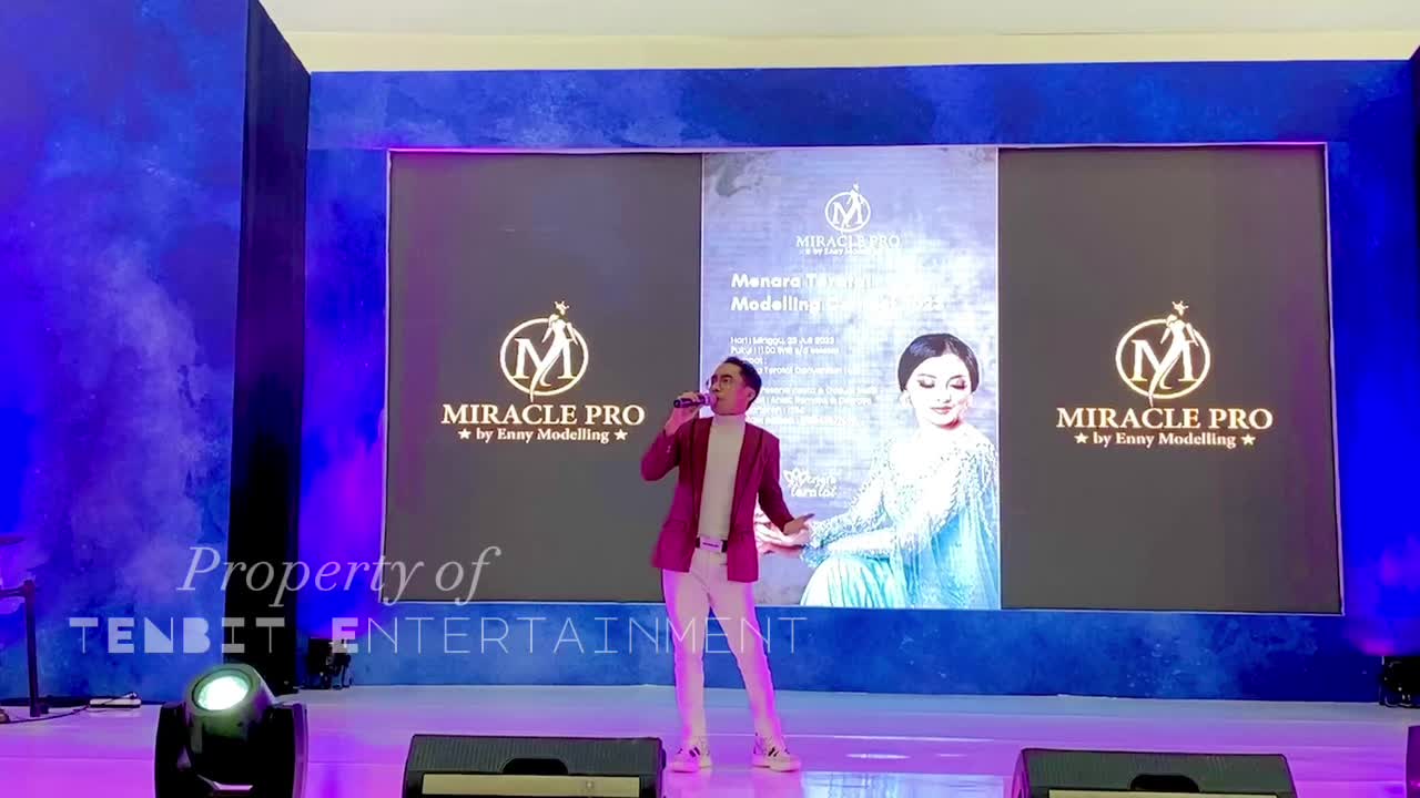 Banyumas Wedding Fair 2023 Ft MiraclePro ( Komang cover by Arif Riffo ) #Banyumas #ShowMeYourTalent #RCTIPlus #HOT