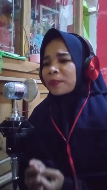 Jamilah aurelia 27 tahun dari majalengka, Jatitujuh - sholawat nariyah
