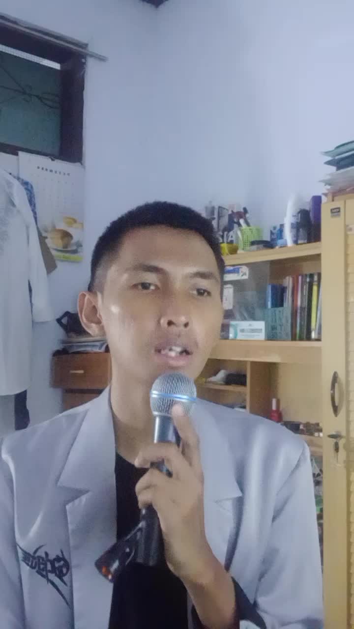 Cover lagu Kisah Kasih di Sekolah🏨 harus full volume supaya terdengar🔊🙌