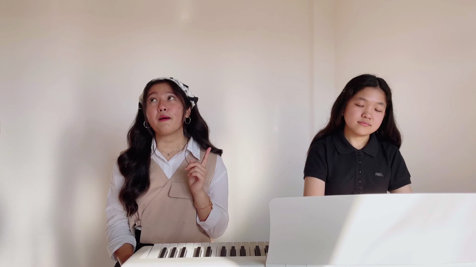 Sampai Tua Nanti-Andmesh cover by Mikha Elisabeth Pardede #BabakFinal #Melodyppidunia